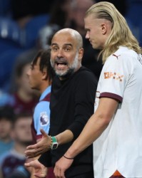  麦迪逊双响炮显神威，莱斯特城客场击溃伯恩利防线